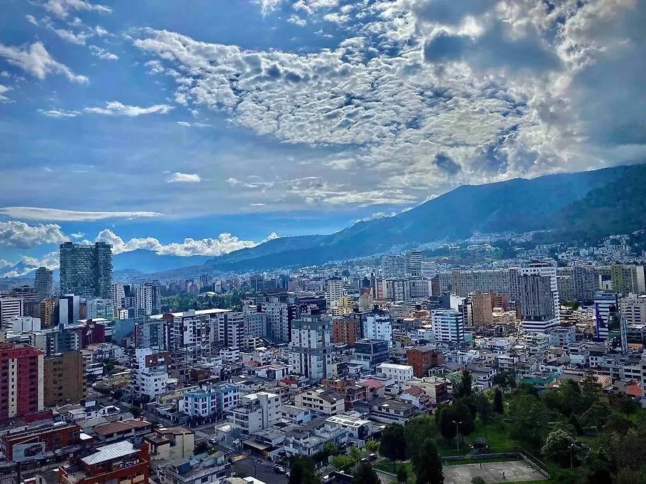 Departamento Con Una Vista Espectacular Parque La Carolina Quito Ecuador