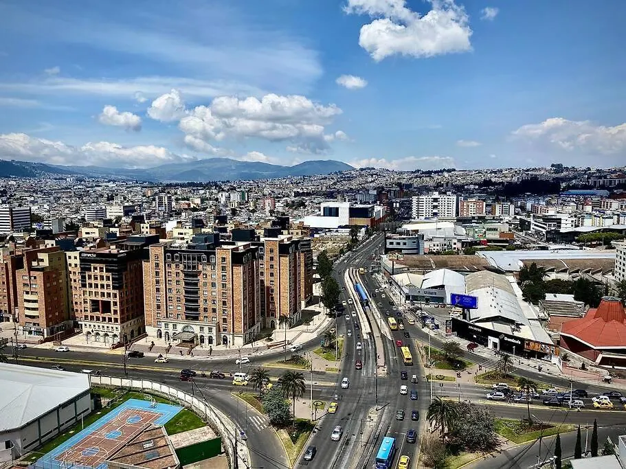 Departamento Con Una Vista Espectacular Parque La Carolina Quito 0*,