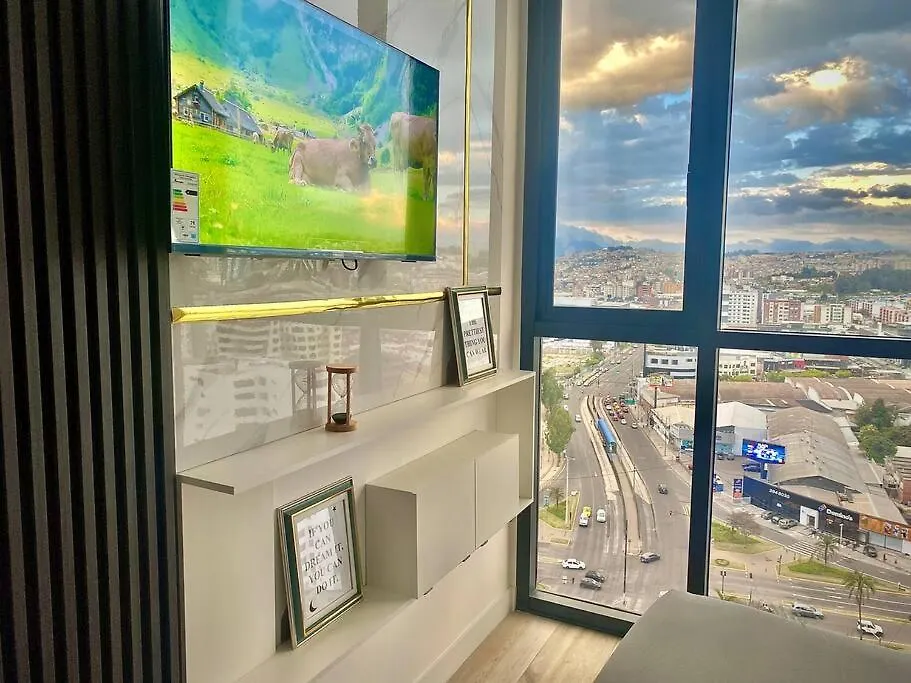 Departamento Con Una Vista Espectacular Parque La Carolina Quito 0*,  Ekvádor
